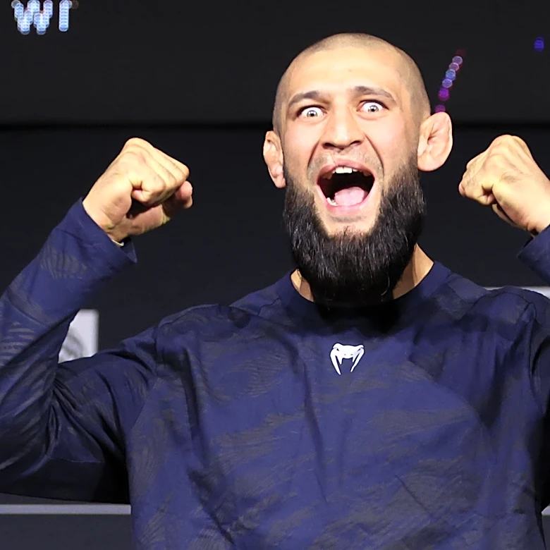 Video: Khamzat Chimaev strangles UFC legend in less than a minute: ‘I grew up on his fights’
