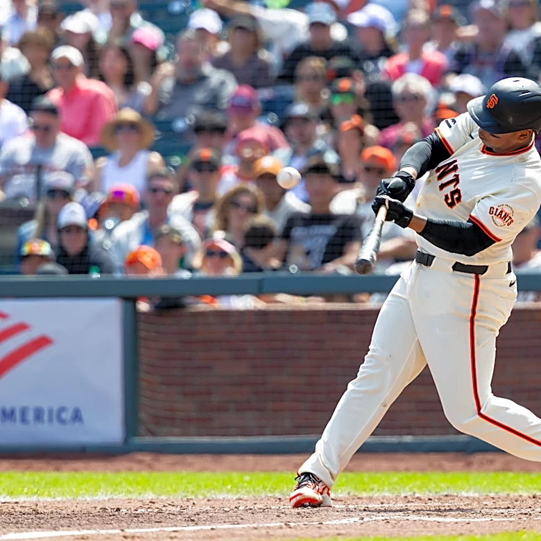 Giants shut out Phillies again to take series