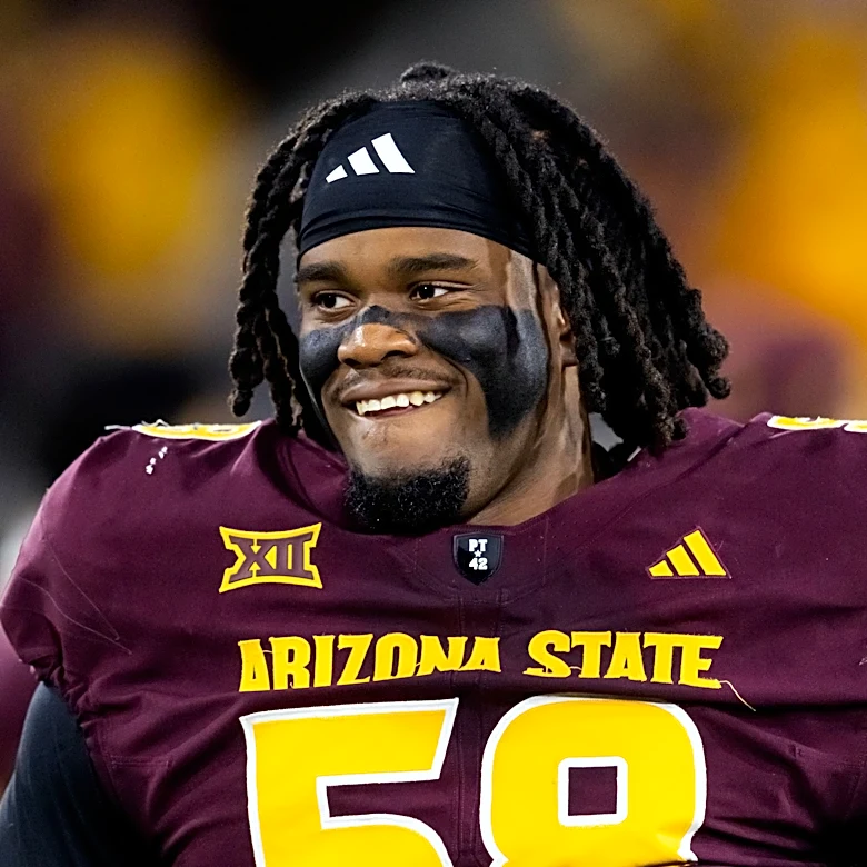 Patriots draft target: OT Max Iheanachor scouting report, bio, outlook