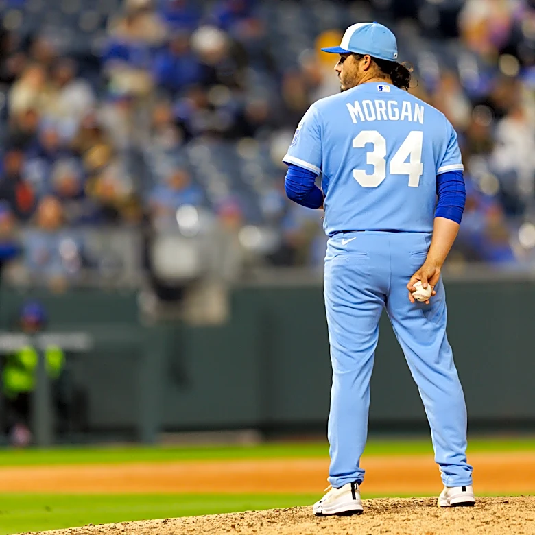 Royals shuffle bullpen, add Eli Morgan and Mitch Spence