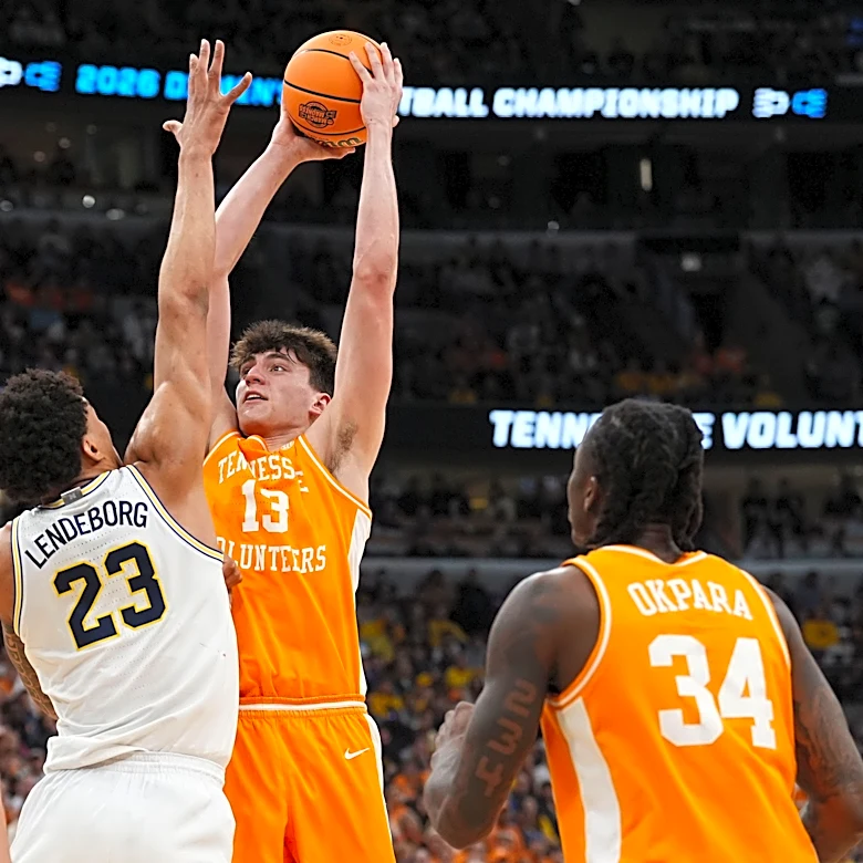 Tennessee big man J.P. Estrella commits to Michigan Basketball