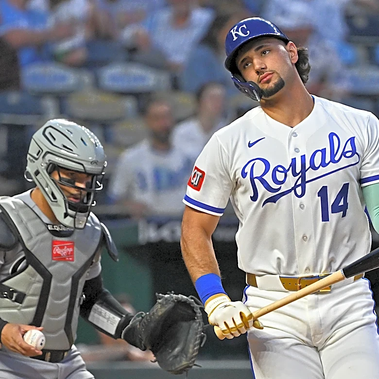 Royals bats remain cold as team drops third straight, 2-0