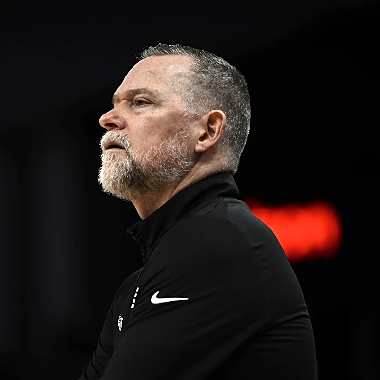 What types of assistant coaches should Michael Malone look for?