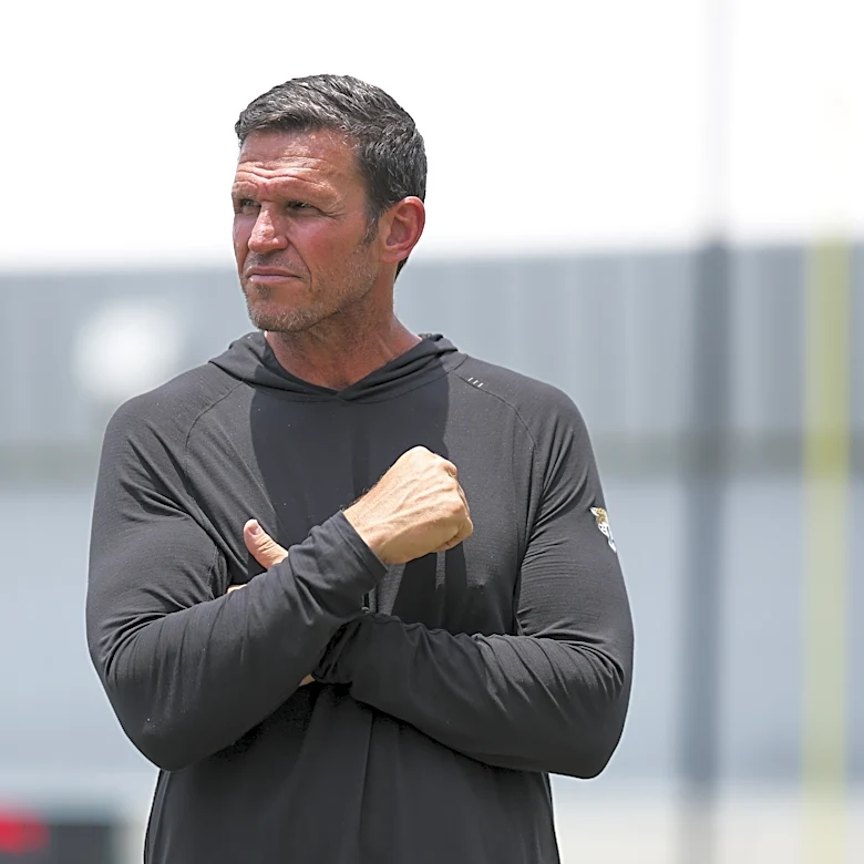 How Tony Boselli helps shape the Jaguars’ culture in pre-draft meetings