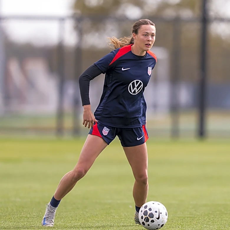 Houston Dash sign Xavier defender Natalie Bain through 2026