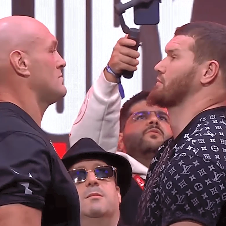 Tyson Fury, Arslanbek Makhmudov combine for over 530 pounds ahead of heavyweight fight