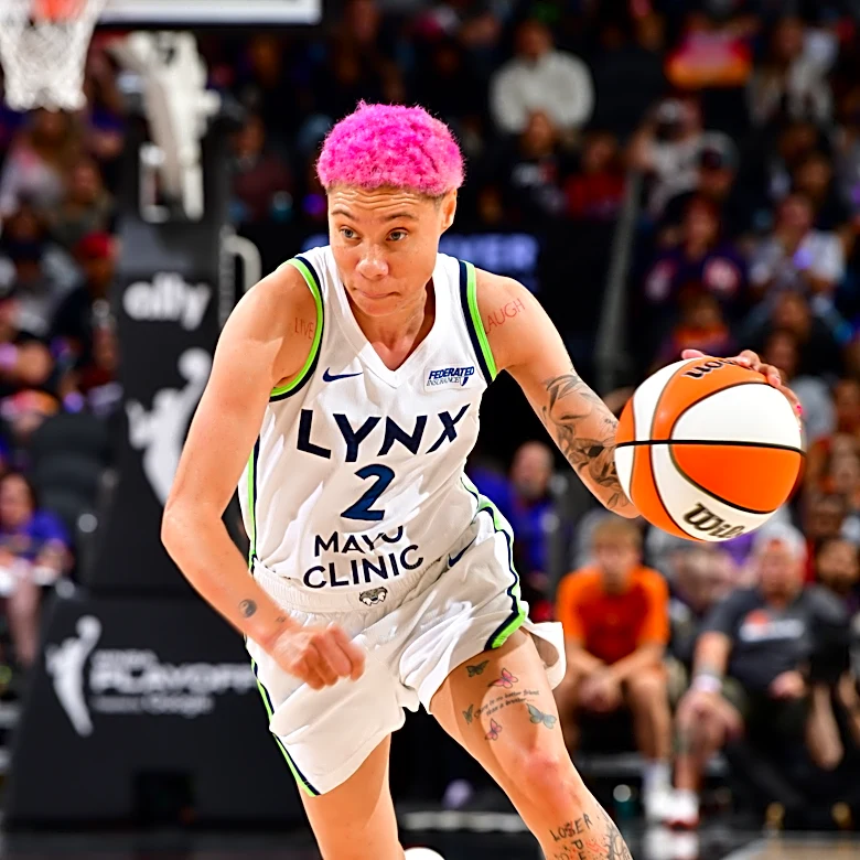 Natisha Hiedeman Is Signing With Seattle