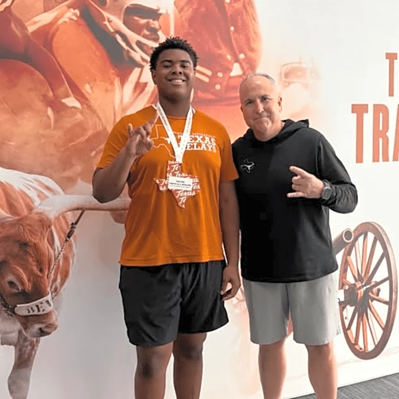 Three-star IOL Keyon Hemphill-Woods commits to Texas
