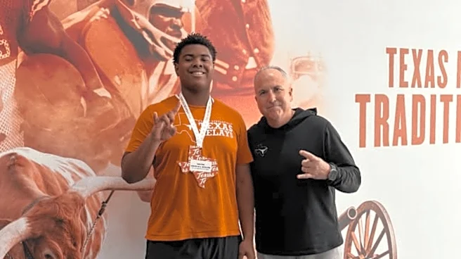 Three-star IOL Keyon Hemphill-Woods commits to Texas