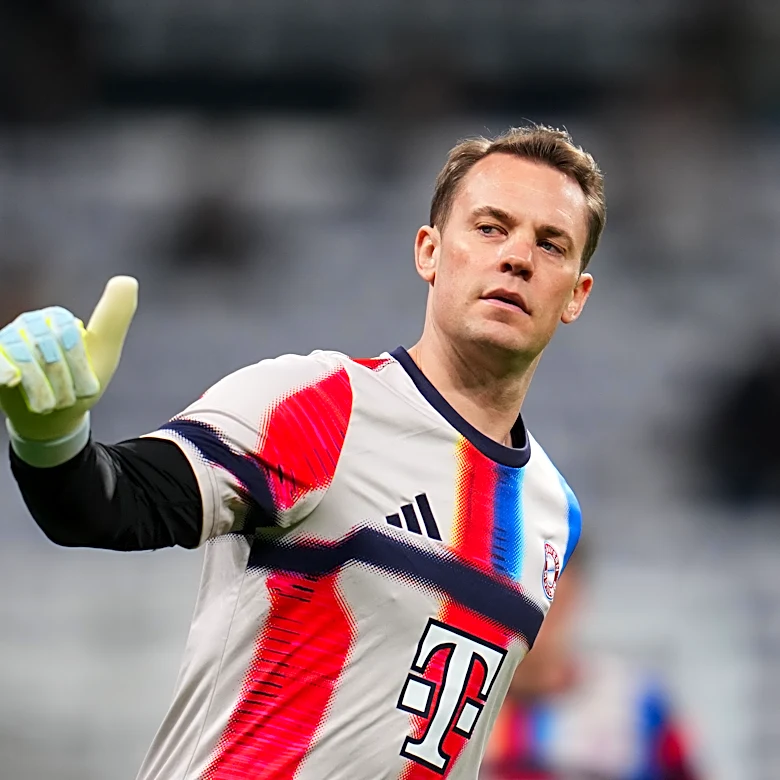 Manuel Neuer’s agent says there’s still no decision on his Bayern Munich future