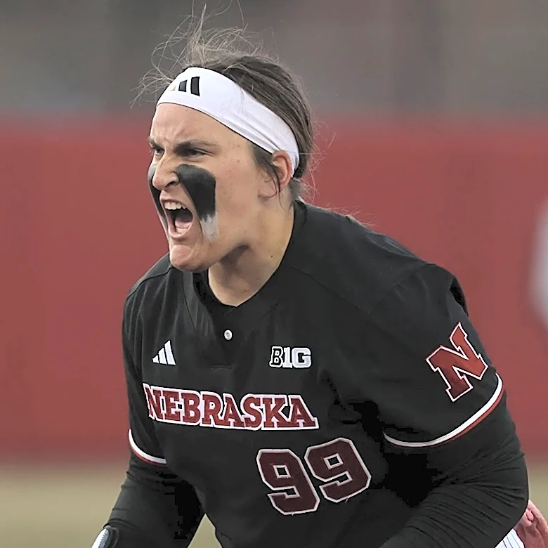HUSKERS SOFTBALL Recap – The Ladies Dispatch the Badgers in Game 1: #5 NEBRASKA 5 – Wisconsin 0