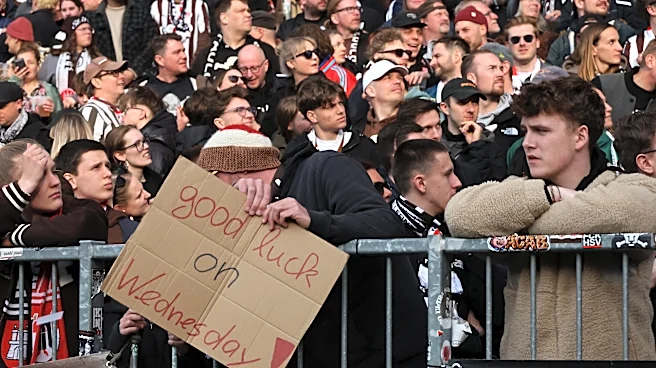 Cardboard Classic: St. Pauli fan wishes Bayern Munich good luck vs. Real Madrid