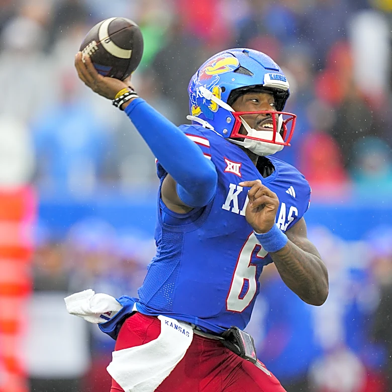 Patriots host potential backup quarterback on pre-draft visit