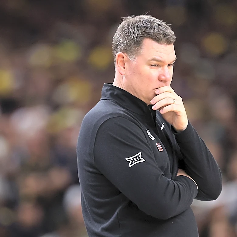 New contract for Tommy Lloyd includes increased pay for assistants, larger buyout to take Big 12 opening