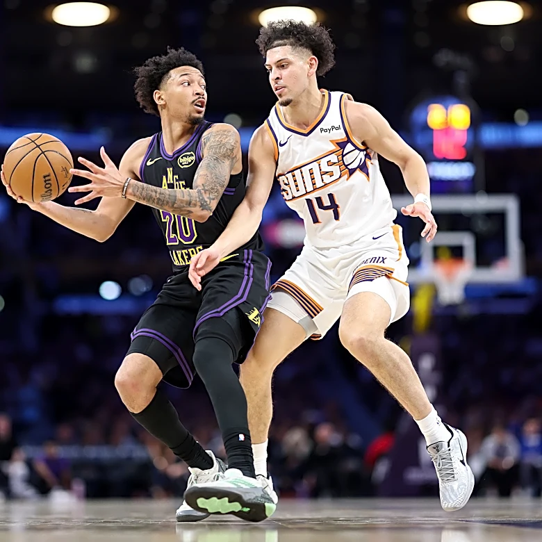 Lakers sign Nick Smith Jr. to two-year deal