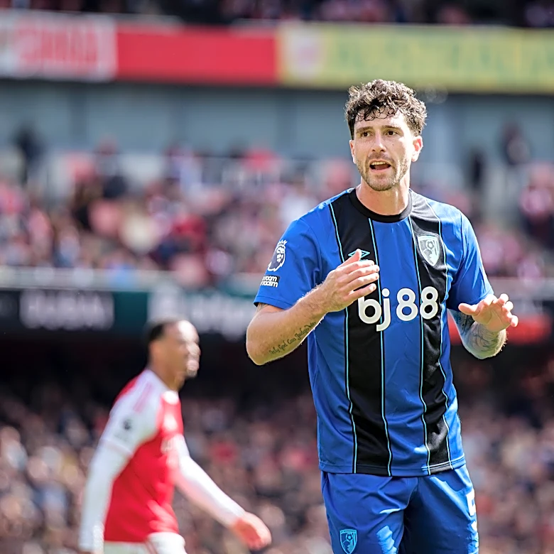 Marco Senesi slipping away from Barcelona as Bournemouth star ready to make transfer decision