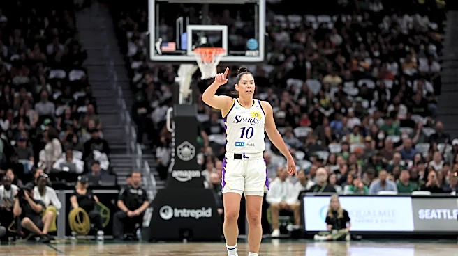 Kelsey Plum re-signs with Sparks