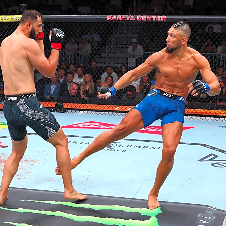 Delusional Dominick Reyes defends his awful fight against Johnny Walker – ‘It was a good technical fight’ | UFC 327