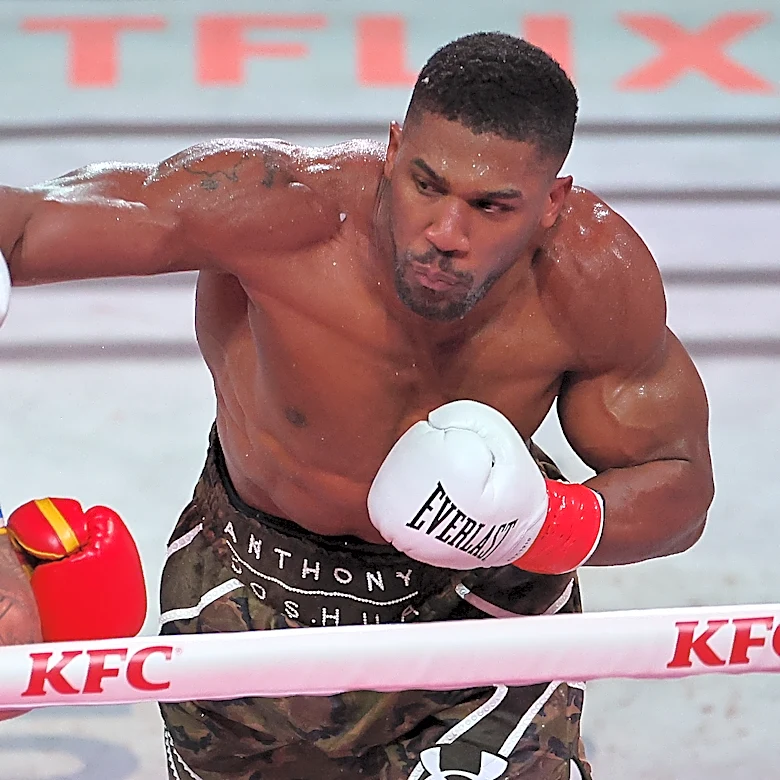 TNT Sports partners with DAZN on monthly boxing series as Paramount prepares to buy parent company Warner Bros.