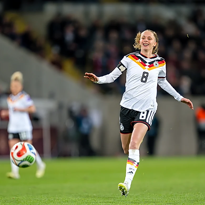 Official: Liverpool Women Sign Vivien Endemann From Wolfsburg For July