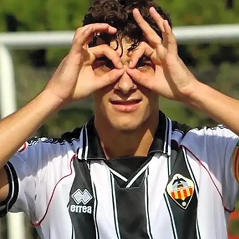 Real Madrid sign highly-rated striker Fran Santamaría from Castellón