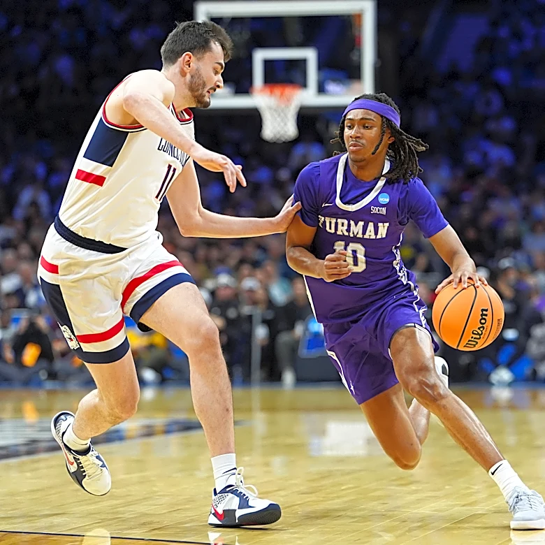 Talented point guard Alex Wilkins met with Mark Pope and plans to visit Kentucky