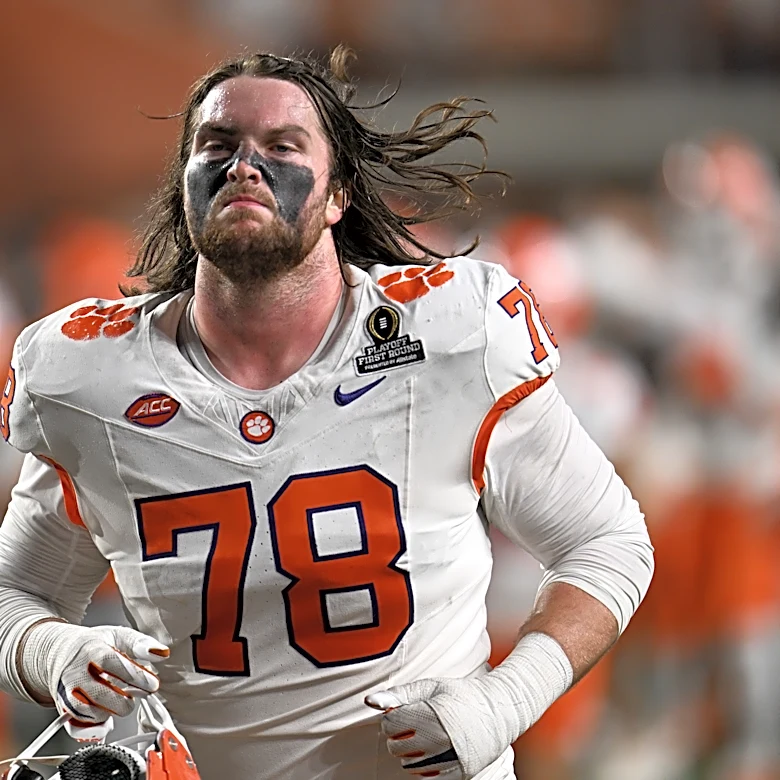 2026 NFL mock draft: Houston Texans select Blake Miller