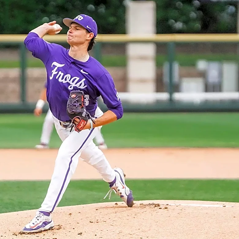 Baseball: TCU splits doubleheader, concedes Big 12 series against Arizona