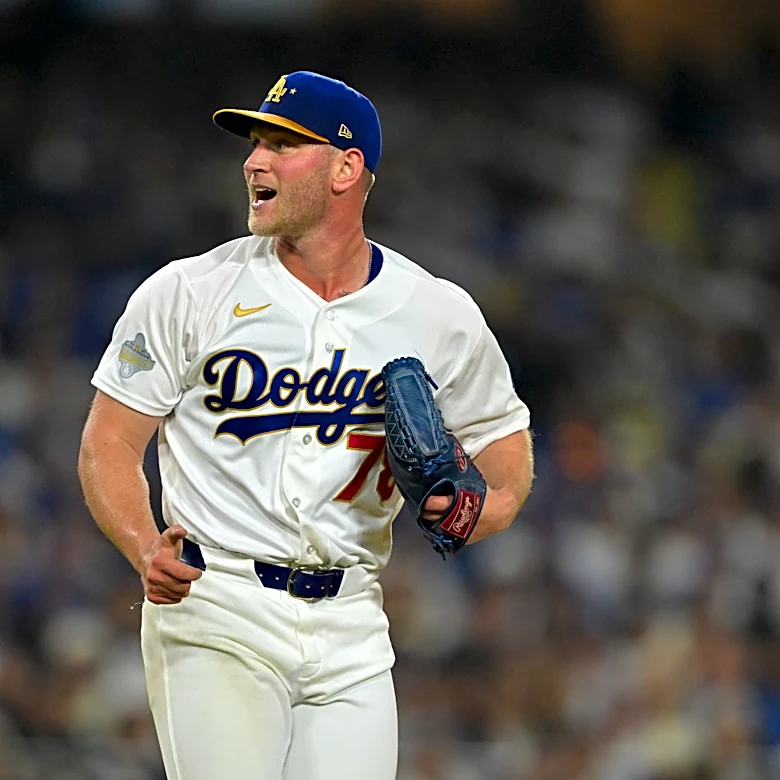 Ben Casparius on injured list, Dodgers recall Kyle Hurt