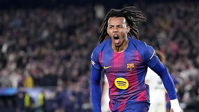 Should Jules Kounde revert back to center-back at Barcelona?