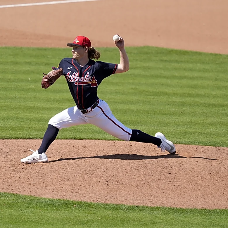 Braves option Rolddy Muñoz and call up Hayden Harris