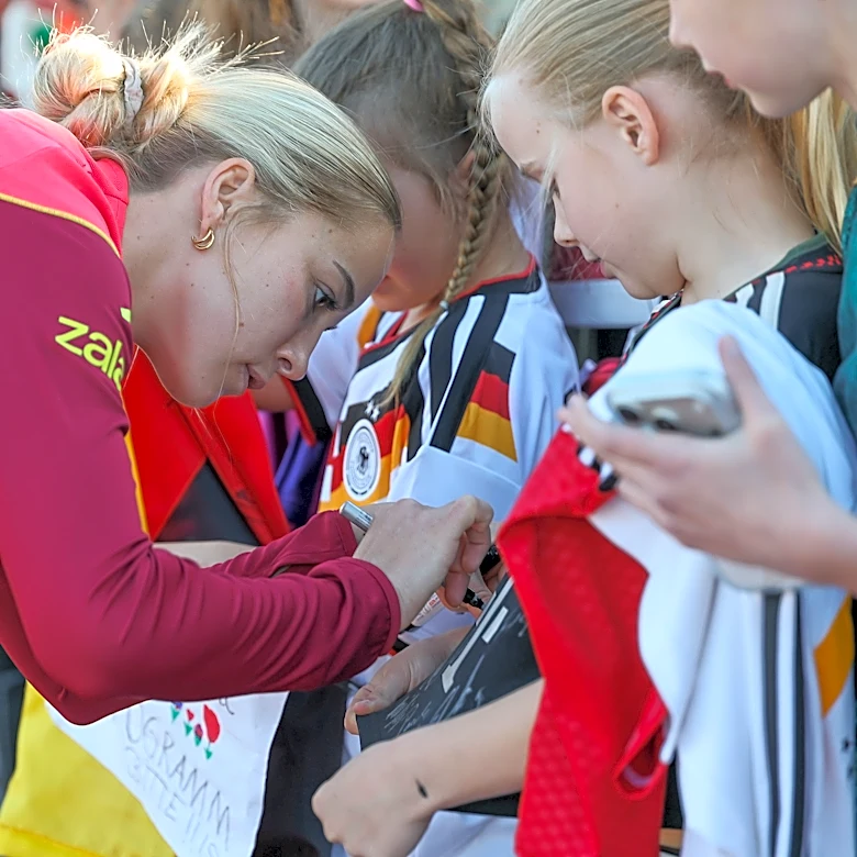 LIVE! — Germany vs. Austria: Women’s World Cup Qualifying