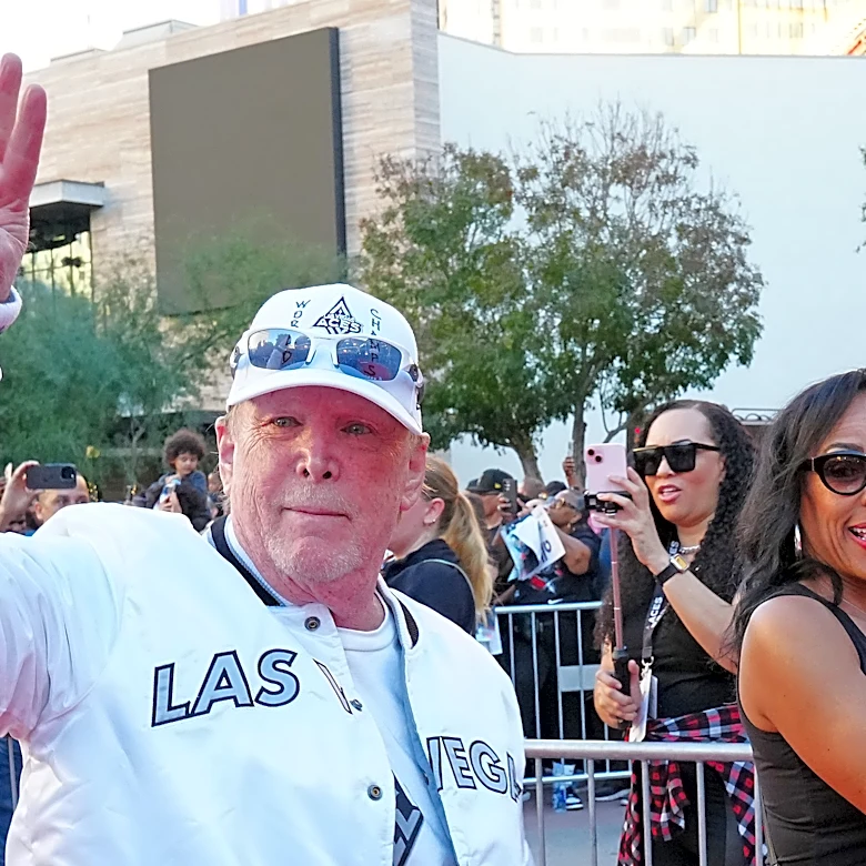 Like many others, Mark Davis eager for Raiders’ turnaround