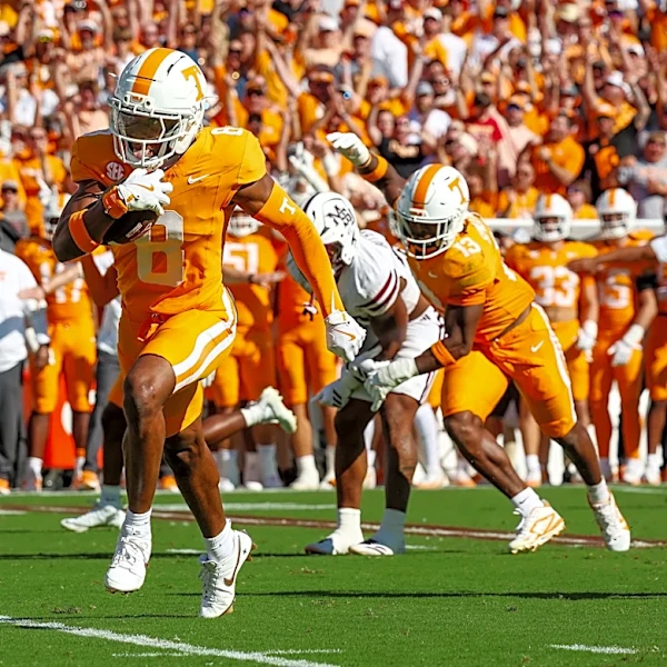 2026 NFL mock draft: Miami Dolphins select CB Colton Hood