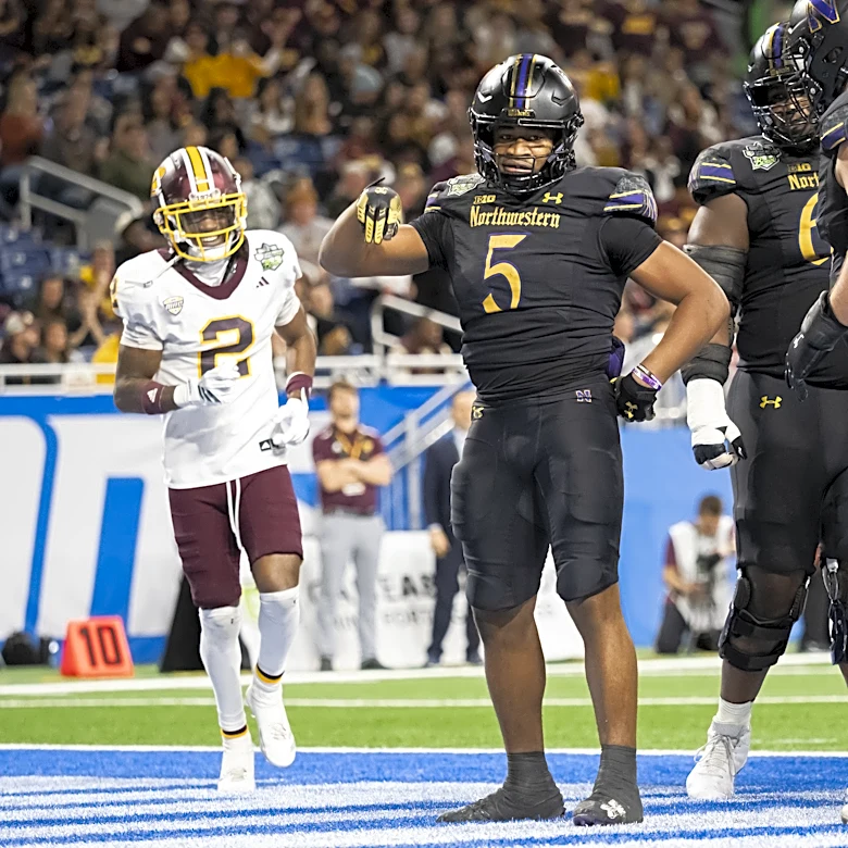 New and old faces, same mentality: the camaraderie of Northwestern’s running back room