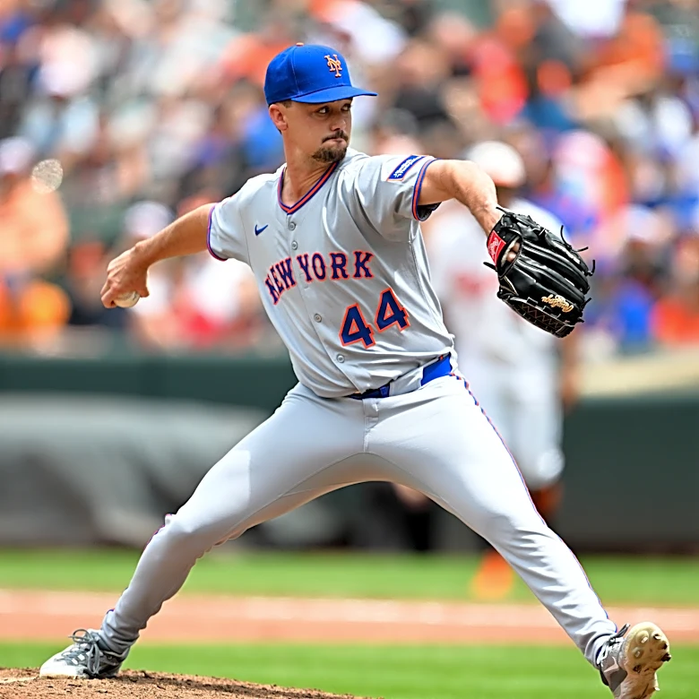 Mets call up Austin Warren, place Joey Gerber on injured list