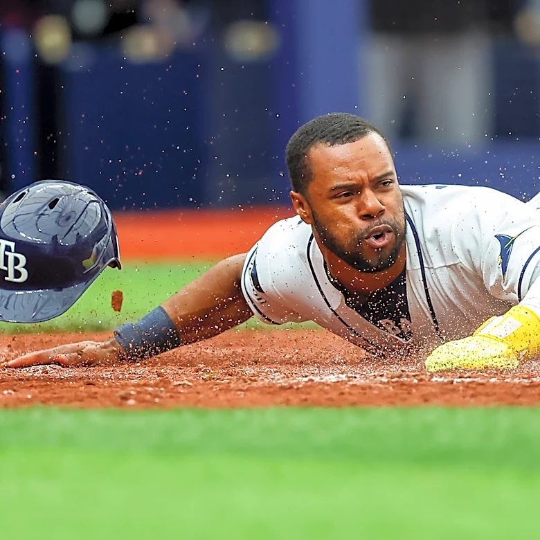 Game Thread: A lefty making his MLB debut?