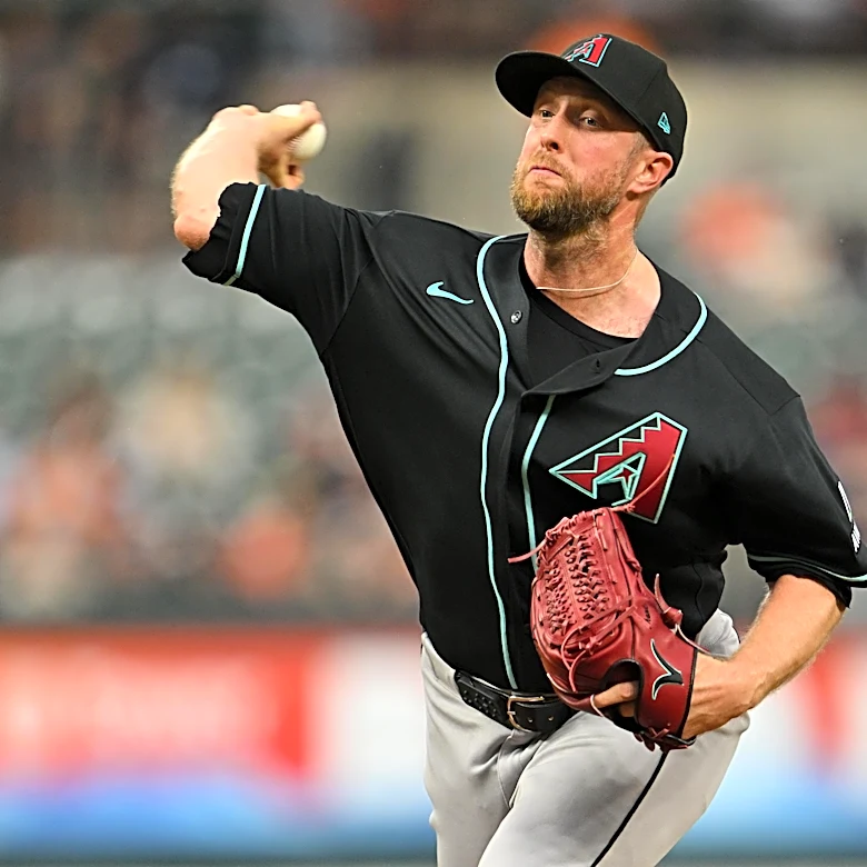 Snake Bytes 4/25: Kelly’s Heroes