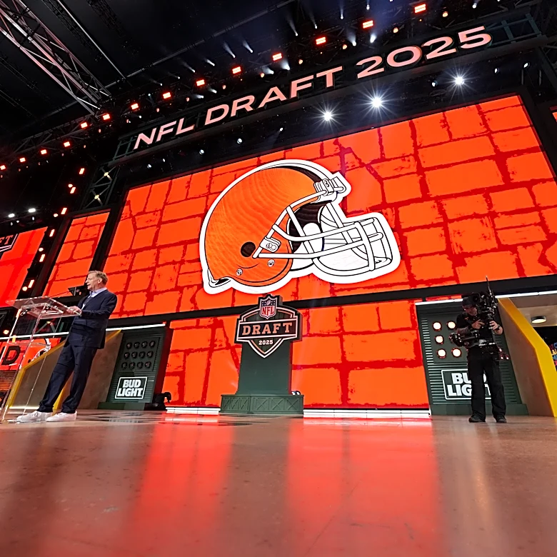 Browns want to trade down: Should Rams move up?