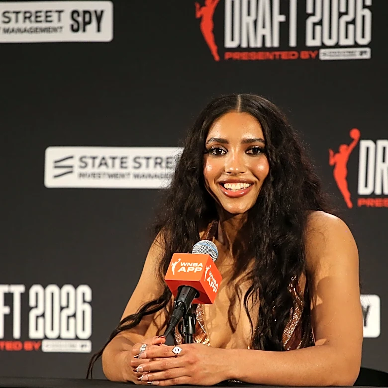 The Dallas Wings played it safe with Azzi Fudd