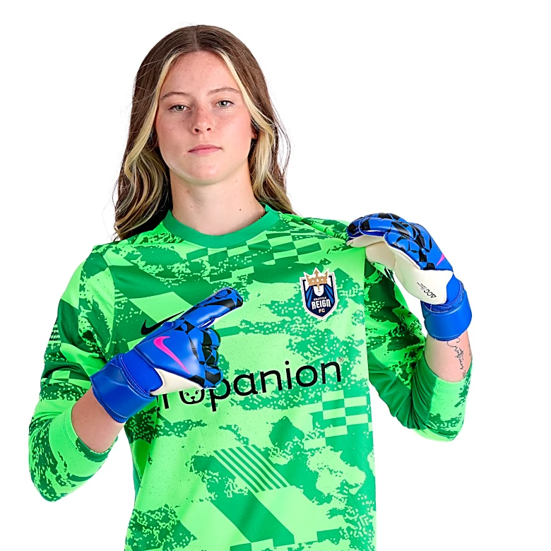 Seattle Reign Goalkeeper Evan O’Steen signs extension through 2030