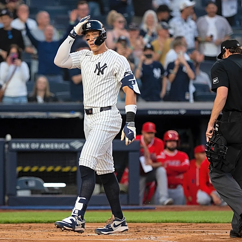 New York Yankees vs. Los Angeles Angels: Luis Gil vs. Jack Kochanowicz