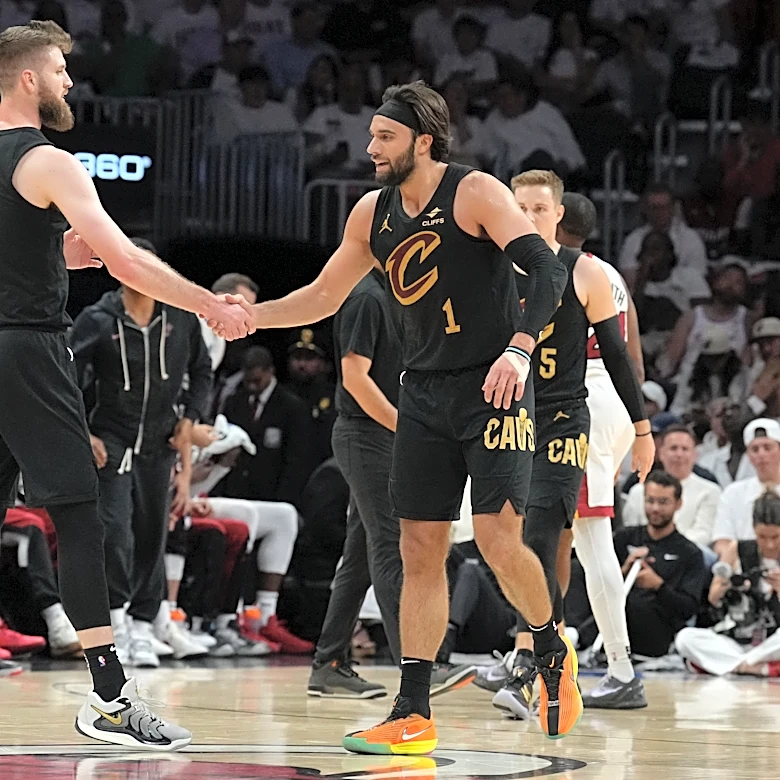 Cavs won’t commit to a starting small forward yet