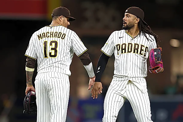 With win streak now at six games, Padres’ offense keeps rolling