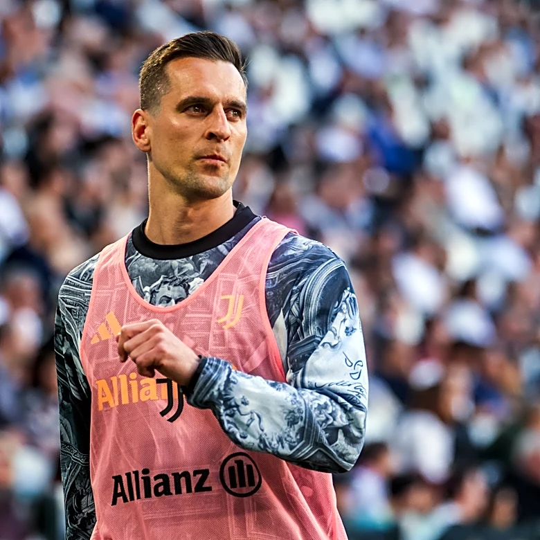 Arek Milik’s season likely over after suffering thigh injury in training