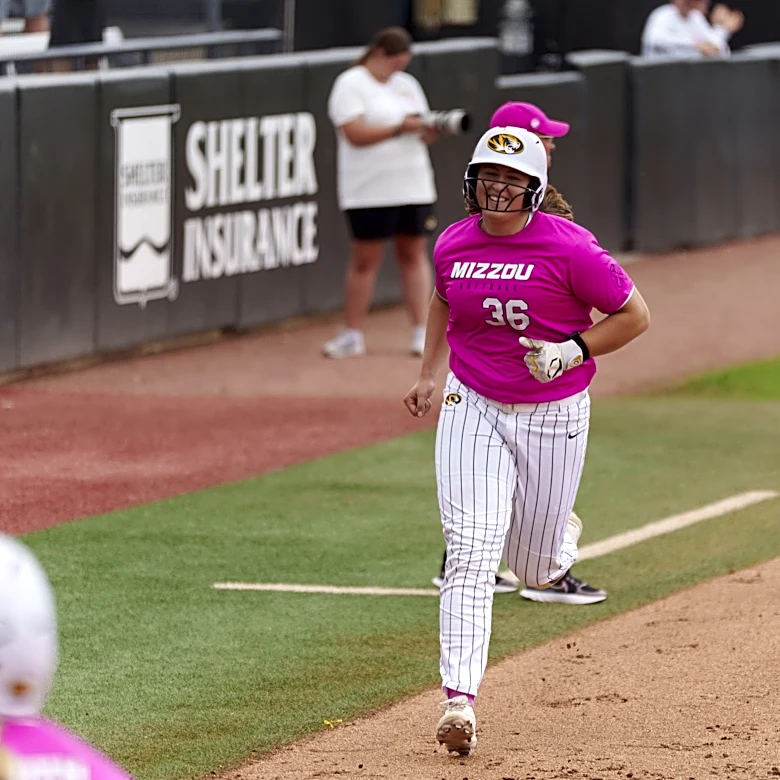 Hay’s late homer lifts Mizzou softball over kU