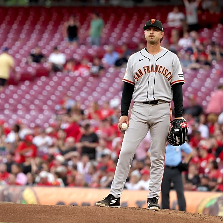 Better Call Sal: Reds rookie bombs Giants in Cincinnati