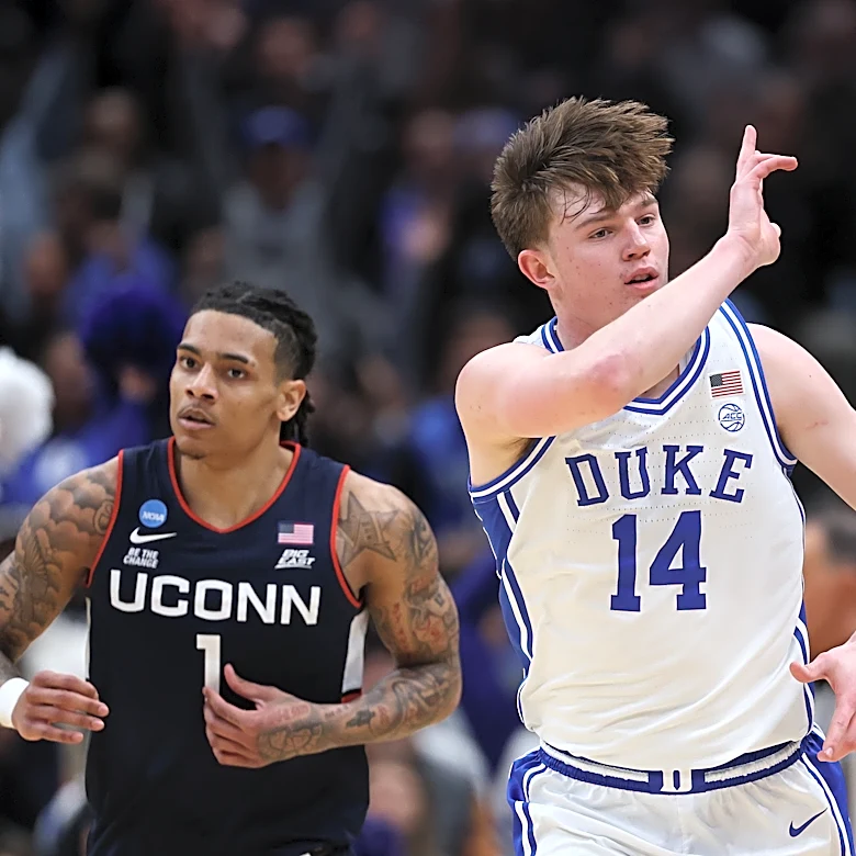 Nik Khamenia Visits UConn