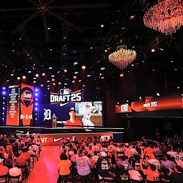 Baseball America mocks Tigers to Aiden Ruiz, HS SS