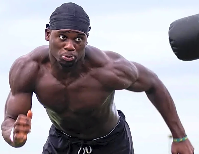 Texas signs 2026 EDGE Brinley Tita